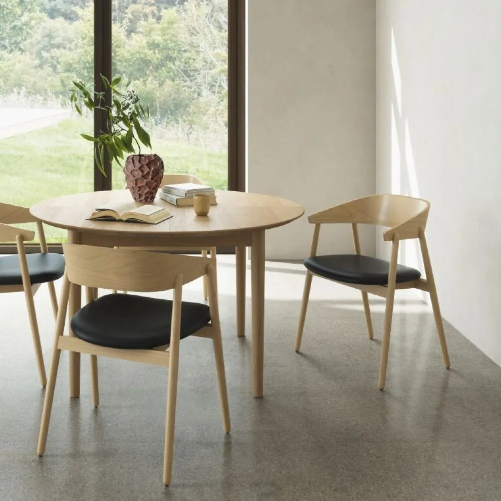 Andersen Furniture AC2 Stol Hvidpigmenteret Mat Lakeret Bøg Sort PU Læder^ Stue|Stole