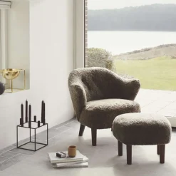 Audo Copenhagen Ingeborg Med Fodskammel Fåreskind Sahara/Røget Eg^ Stole|Stue