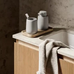 Blomus Oku Tray Oak Small^ Skåle & Bakker