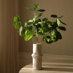 Botané Studios Plum Aralia Leave Green^ Kunstige Blomster