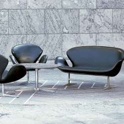 Fritz Hansen 3321 Svanesofa 2-Pers Læder^ Sofaer