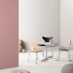 Fritz Hansen Liljen Børnestol^Børn Børneværelse|Møbler