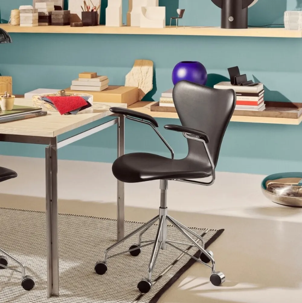 Fritz Hansen Serie 7 Drejearmstol Fuldpolstret Læder^ Kontor|Stole