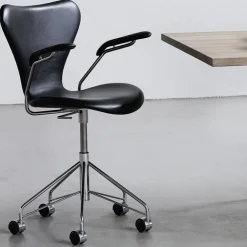 Fritz Hansen Serie 7 Drejearmstol Fuldpolstret Læder^ Kontor|Stole