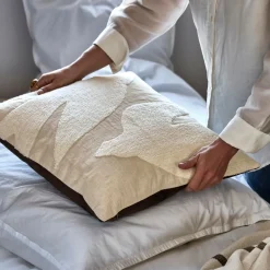 House Doctor Fly Cushion Off-White 50x50 cm^ Puder