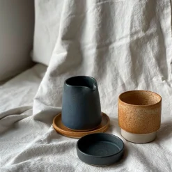 Julie Damhus Studio Oda Krus Brun^ Keramik & Porcelæn