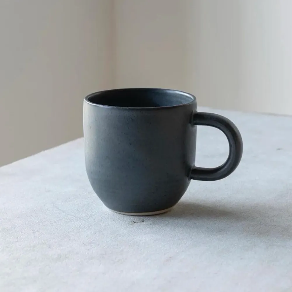 Julie Damhus Studio Oda Rund Kop Med Hank Blå^ Keramik & Porcelæn