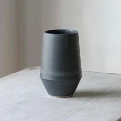 Julie Damhus Studio Oda Vase Blå Mellem^ Vaser|Keramik & Porcelæn