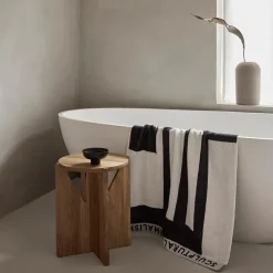 Kristina Dam Studio Minimal Towel Large^ Badeværelse|Badtekstiler