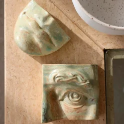 Laoru Laoru Small Mouth I Relief Antique White^ Keramik & Porcelæn