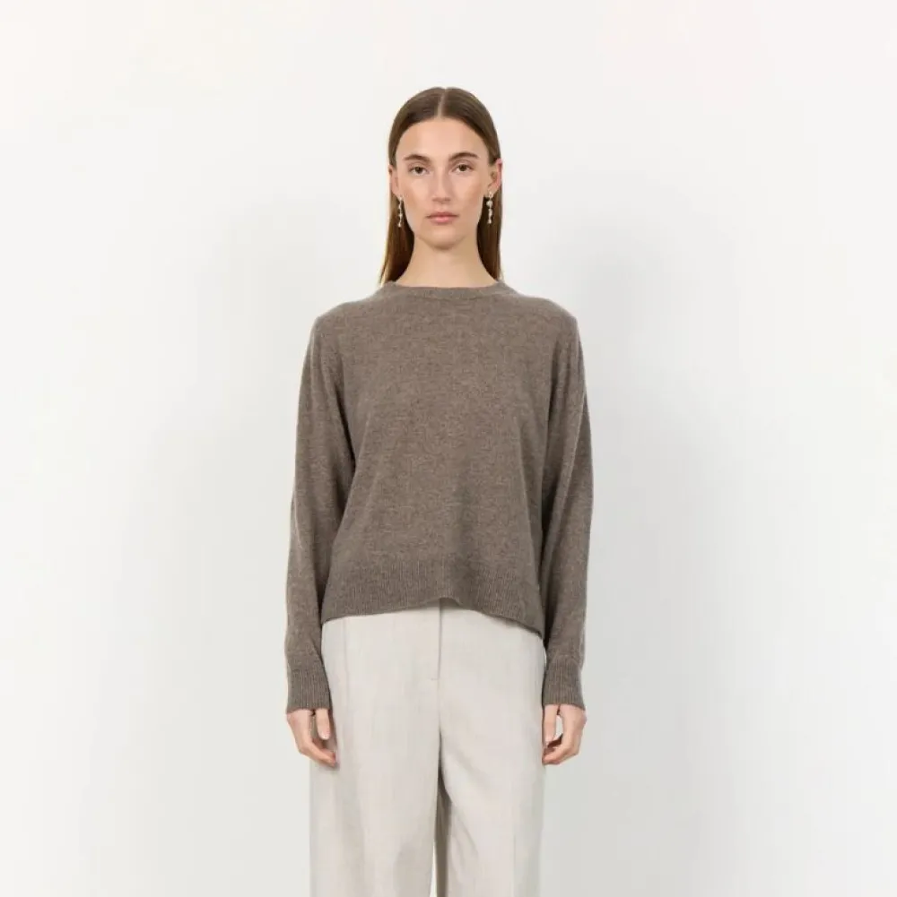 Leveté Room Eloise 2 Strik Brun^Dame Overdele