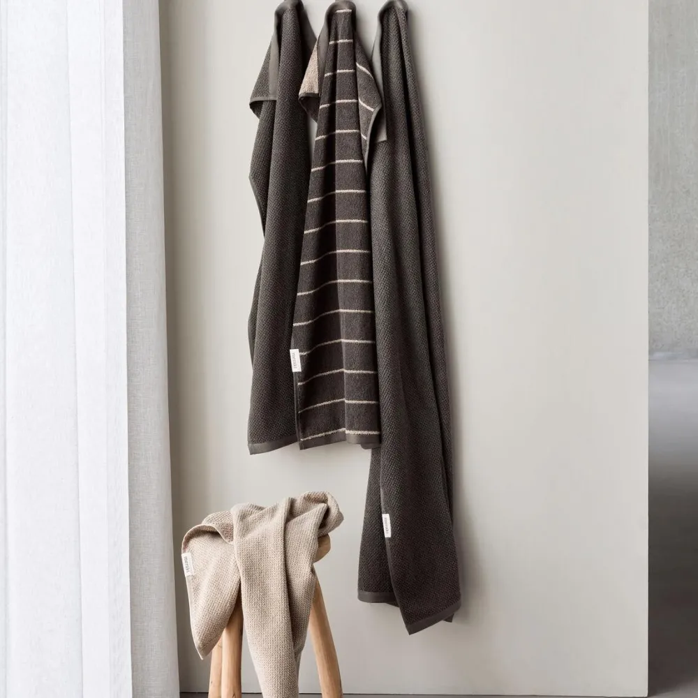 Meraki Towel Solid Army^ Badeværelse|Badtekstiler