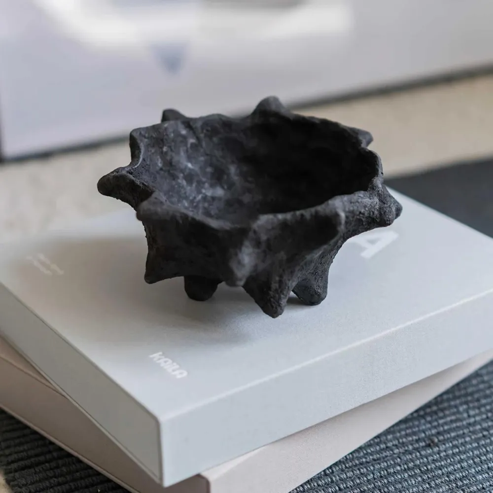 Mette Ditmer Art Piece Chestnut Black^ Andet Boligtilbehør|Keramik & Porcelæn