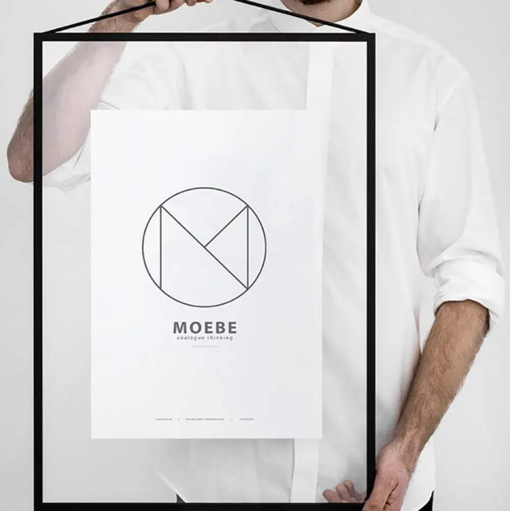 Moebe Black Frame A2^ Stue|Badeværelse