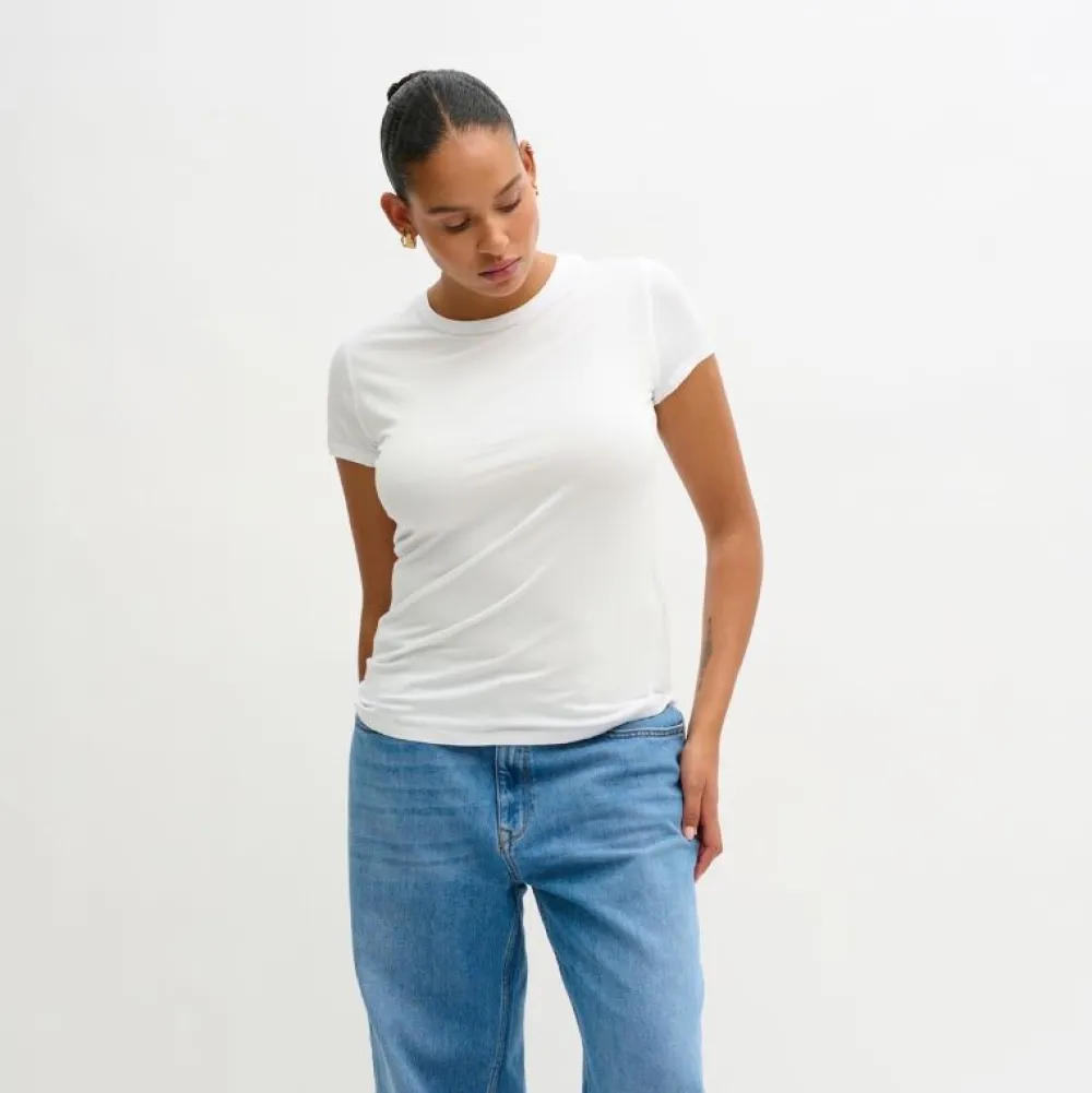 My Essential Wardrobe The Modal Tee Bright White^Dame Overdele