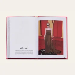 New Mags The Essence Of Yves Saint Laurent^ Bøger