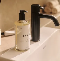 Rebelle Copenhagen Hand & Body Wash Mandarin Rosemary 500 ml^ Badeværelse|Velvære