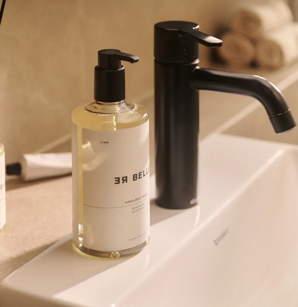 Rebelle Copenhagen Hand & Body Wash Mandarin Rosemary 500 ml^ Badeværelse|Velvære
