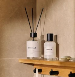 Rebelle Copenhagen Room Diffuser Lily Of The Valley Cedar 180 ml^ Duftlys & Diffusere|Badeværelse