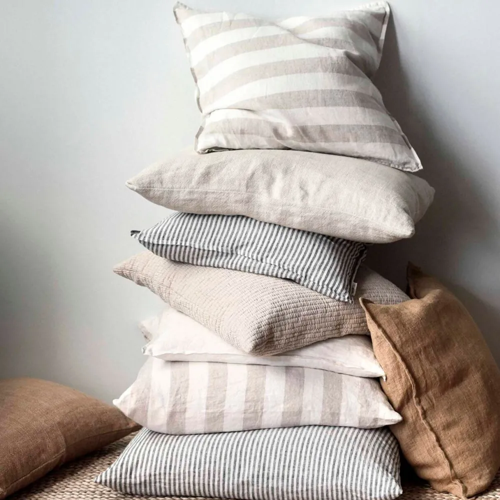 Tell Me More Marion Cushion Dune^ Puder