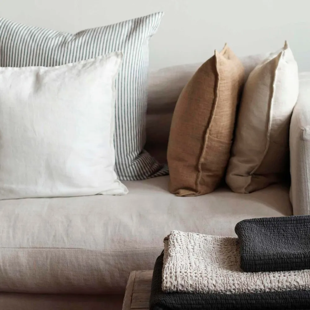 Tell Me More Marion Cushion Dune^ Puder