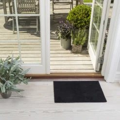 Tica Copenhagen Smudsmåtte Sort 40x60 cm^ Tæpper & Måtter