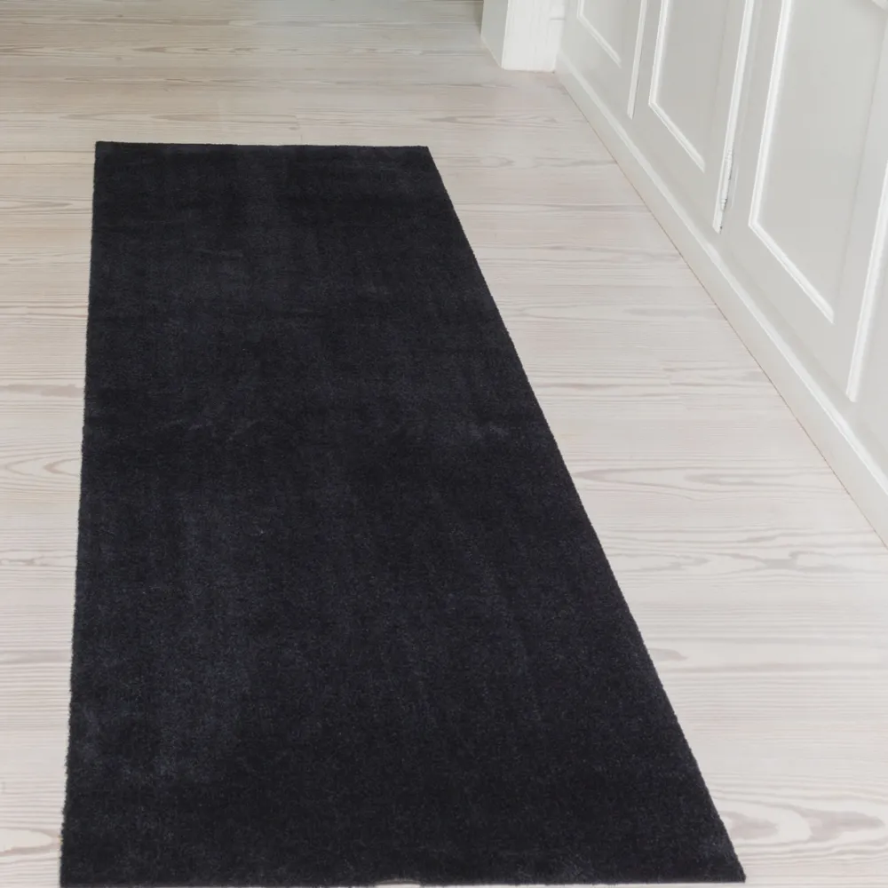 Tica Copenhagen Smudsmåtte Sort 90x200 cm^ Entré|Tæpper & Måtter