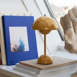&Tradition Flowerpot Portable Table Lamp VP9 Mustard^Børn Belysning|Bordlamper