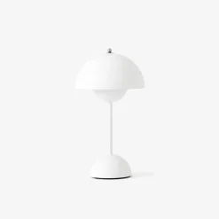 &Tradition Flowerpot Portable Table Lamp VP9 Matt White^Børn Belysning|Bordlamper