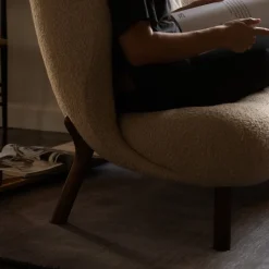 &Tradition Lille Petra VB2 Sofa Karakorum 003 Walnut Legs^ Stue|Sofaer