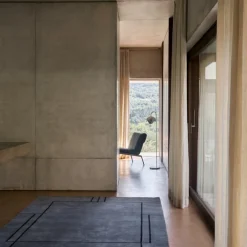 &Tradition Muno LN18 Black Noble Leather^ Stue|Stole