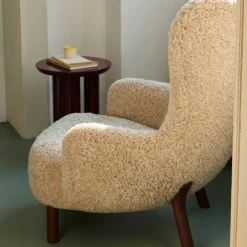 &Tradition VB3 Petra & ATD1 Pouf Sheepskin Moonlight/Oiled Walnut^ Stole